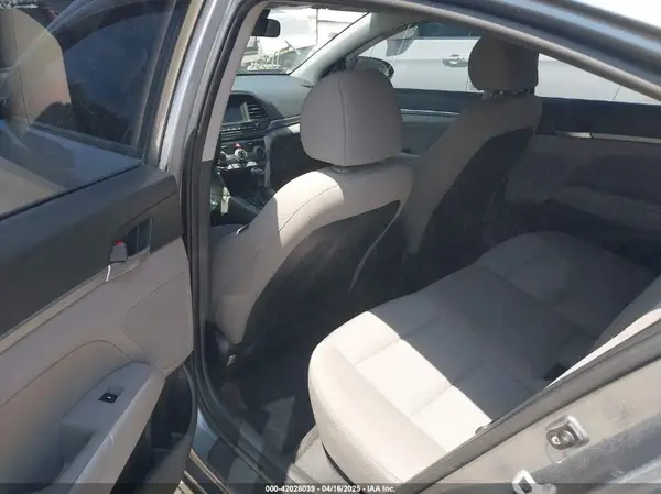 KMHD84LF4KU749229 2019 HYUNDAI ELANTRA - Image 8