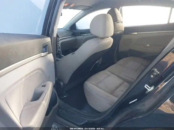 KMHD84LF4KU770565 2019 HYUNDAI ELANTRA - Image 8