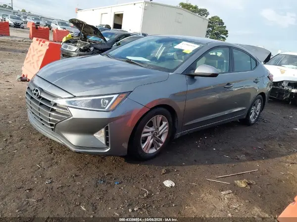 KMHD84LF4KU770811 2019 HYUNDAI ELANTRA - Image 2