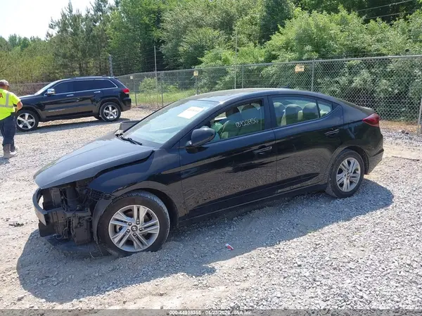 KMHD84LF4KU782621 2019 HYUNDAI ELANTRA - Image 2