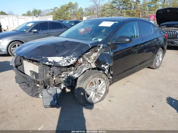KMHD84LF4KU785812 2019 HYUNDAI ELANTRA - Image 2