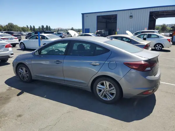 KMHD84LF4KU805895 2019 HYUNDAI ELANTRA - Image 2