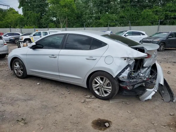 KMHD84LF4KU811874 2019 HYUNDAI ELANTRA - Image 2