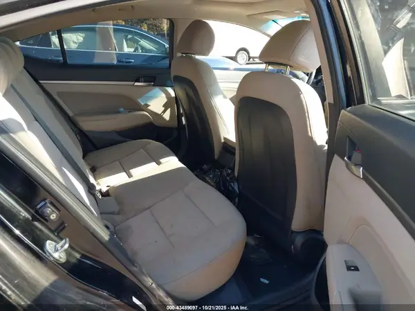 KMHD84LF4KU830229 2019 HYUNDAI ELANTRA - Image 8