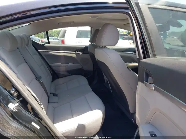 KMHD84LF4KU863621 2019 HYUNDAI ELANTRA - Image 8