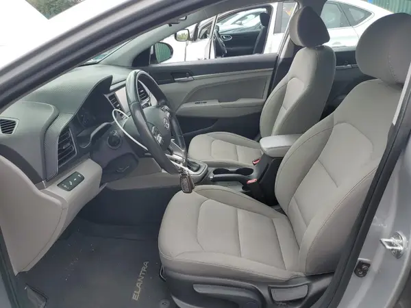 2020 HYUNDAI ELANTRA auction photo 7