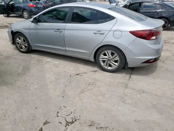 KMHD84LF4LU026370 2020 HYUNDAI ELANTRA - Image 2