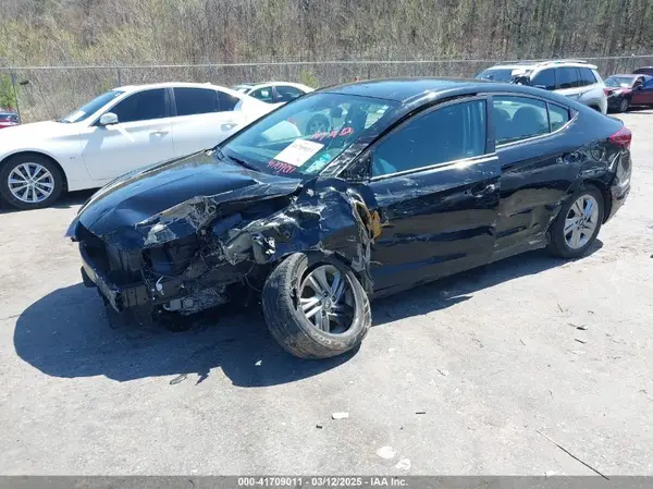 KMHD84LF4LU071129 2020 HYUNDAI ELANTRA - Image 2