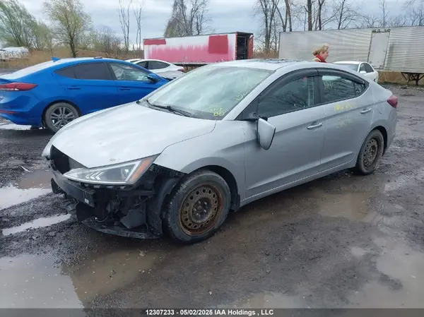 KMHD84LF4LU974817 2020 HYUNDAI ELANTRA - Image 2