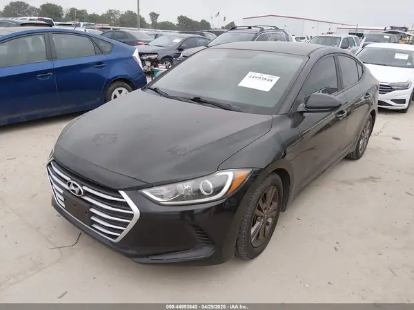 KMHD84LF5HU060258 2017 HYUNDAI ELANTRA - Image 2