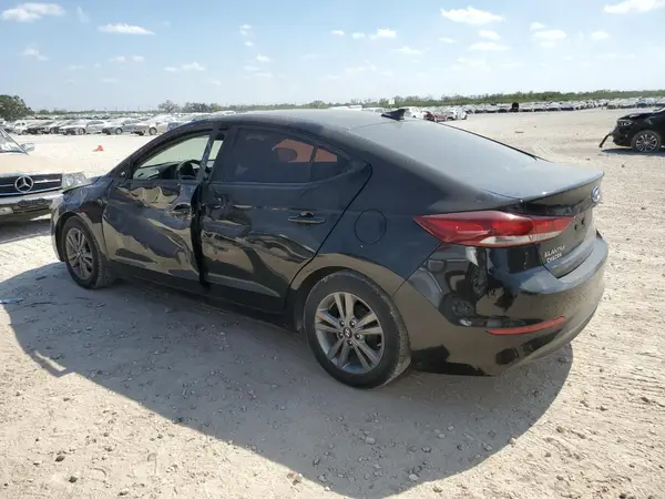 KMHD84LF5HU062365 2017 HYUNDAI ELANTRA - Image 2