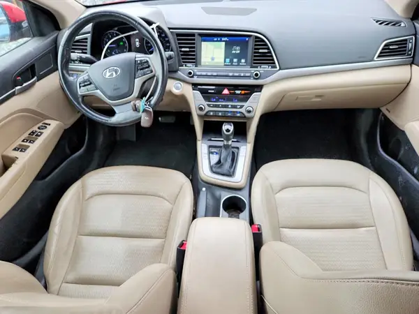 KMHD84LF5HU063046 2017 HYUNDAI ELANTRA - Image 8