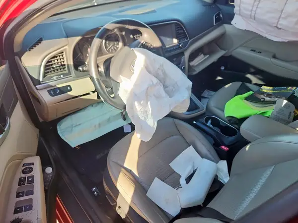 KMHD84LF5HU065699 2017 HYUNDAI ELANTRA - Image 8
