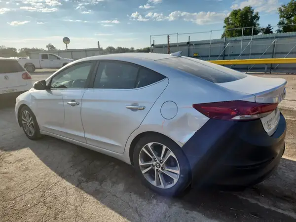 KMHD84LF5HU077030 2017 HYUNDAI ELANTRA - Image 2