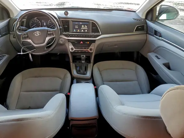 KMHD84LF5HU105540 2017 HYUNDAI ELANTRA - Image 8