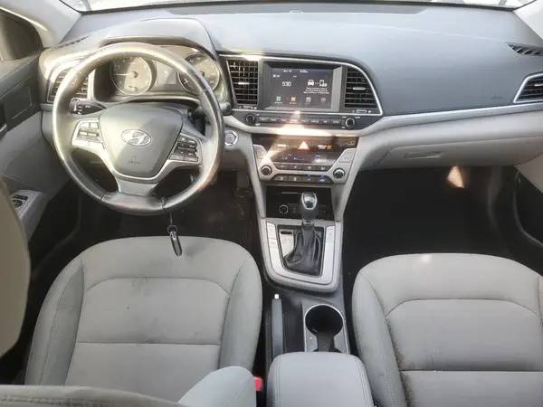 KMHD84LF5HU106154 2017 HYUNDAI ELANTRA - Image 8