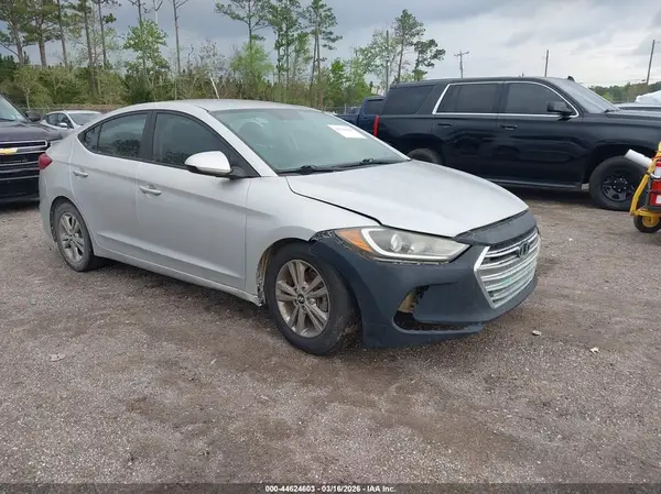 KMHD84LF5HU149747 2017 HYUNDAI ELANTRA - Image 1