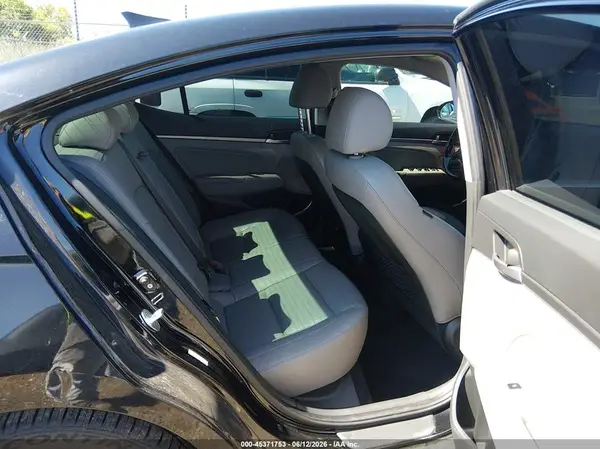 KMHD84LF5HU153667 2017 HYUNDAI ELANTRA - Image 8