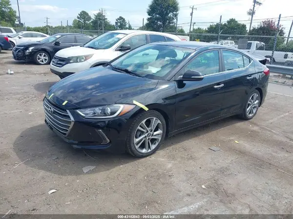 KMHD84LF5HU156097 2017 HYUNDAI ELANTRA - Image 2