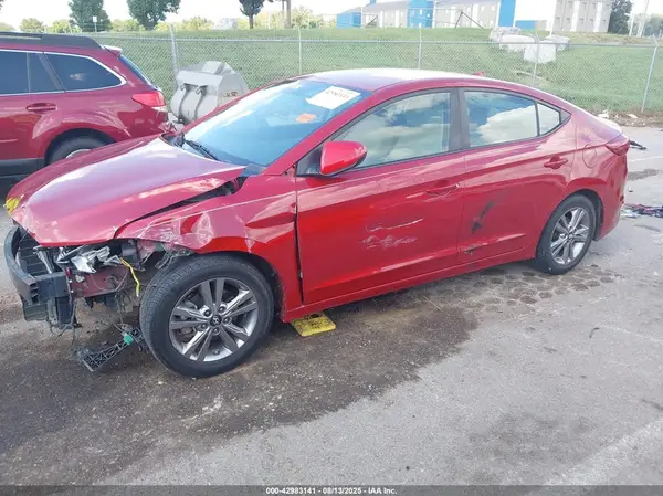 KMHD84LF5HU162062 2017 HYUNDAI ELANTRA - Image 2