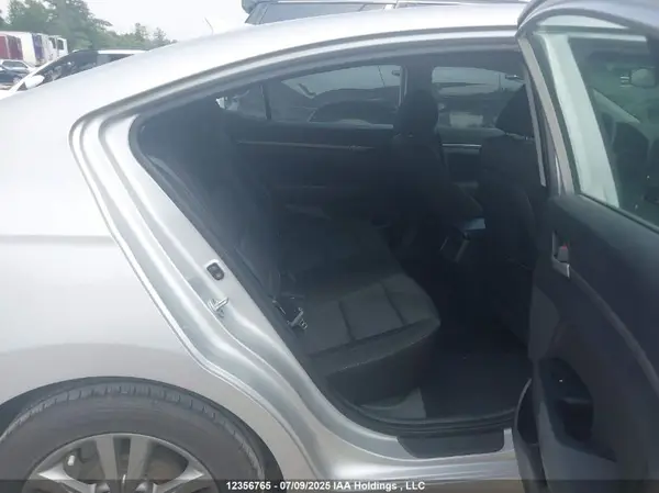 KMHD84LF5HU166788 2017 HYUNDAI ELANTRA - Image 8