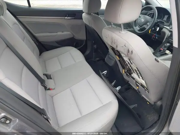 KMHD84LF5HU169982 2017 HYUNDAI ELANTRA - Image 8