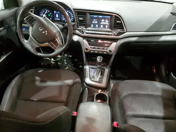 KMHD84LF5HU175233 2017 HYUNDAI ELANTRA - Image 8