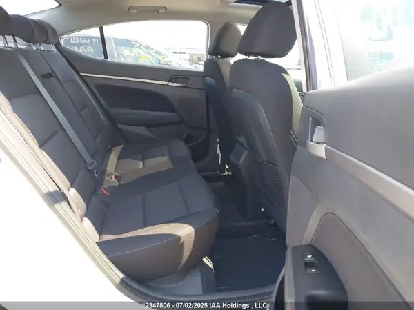 KMHD84LF5HU176835 2017 HYUNDAI ELANTRA - Image 8