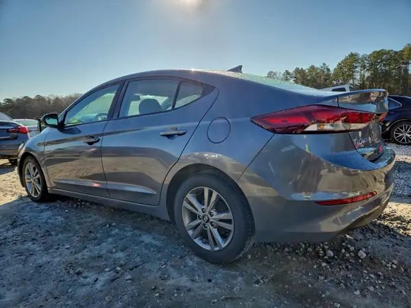 KMHD84LF5HU179749 2017 HYUNDAI ELANTRA - Image 2