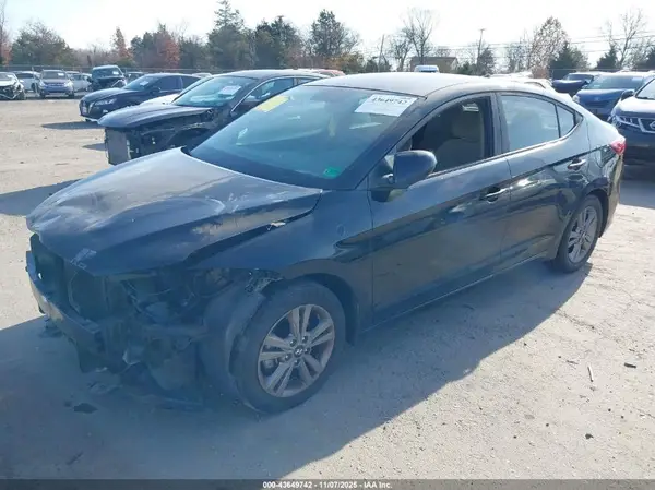 KMHD84LF5HU182750 2017 HYUNDAI ELANTRA - Image 2