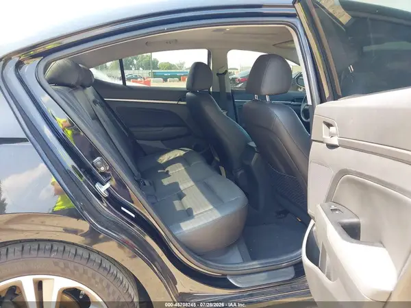 KMHD84LF5HU182909 2017 HYUNDAI ELANTRA - Image 8