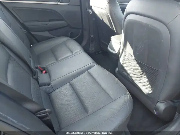 KMHD84LF5HU185986 2017 HYUNDAI ELANTRA - Image 8