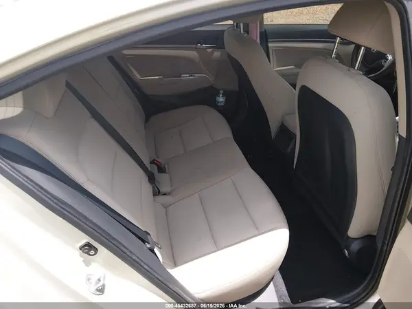 KMHD84LF5HU191108 2017 HYUNDAI ELANTRA - Image 8