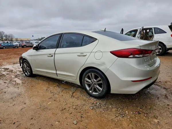 KMHD84LF5HU193537 2017 HYUNDAI ELANTRA - Image 2