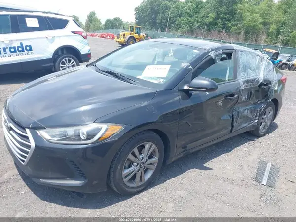 KMHD84LF5HU206352 2017 HYUNDAI ELANTRA - Image 2