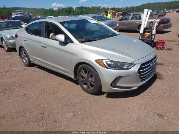 KMHD84LF5HU209560 2017 HYUNDAI ELANTRA - Image 1