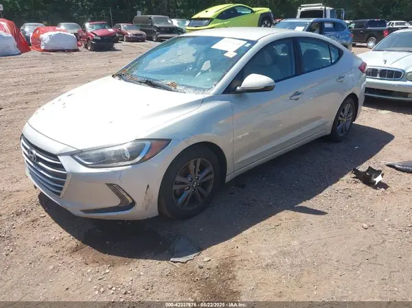 KMHD84LF5HU209560 2017 HYUNDAI ELANTRA - Image 2