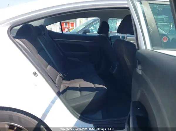 KMHD84LF5HU209798 2017 HYUNDAI ELANTRA - Image 8