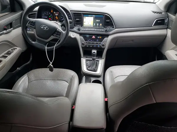 KMHD84LF5HU210272 2017 HYUNDAI ELANTRA - Image 8