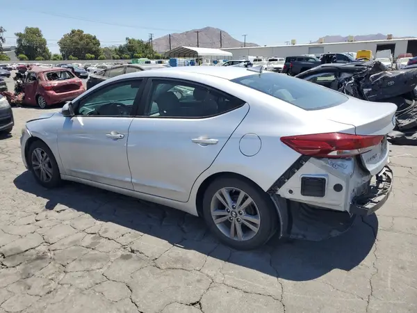 KMHD84LF5HU223958 2017 HYUNDAI ELANTRA - Image 2
