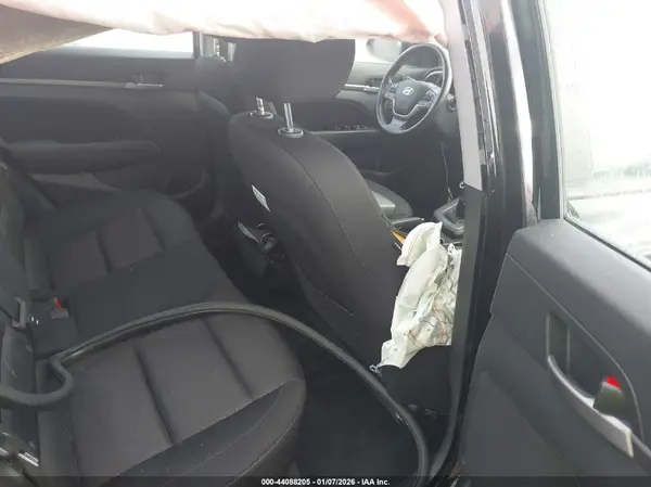KMHD84LF5HU237262 2017 HYUNDAI ELANTRA - Image 8
