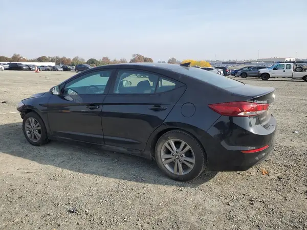 KMHD84LF5HU240775 2017 HYUNDAI ELANTRA - Image 2