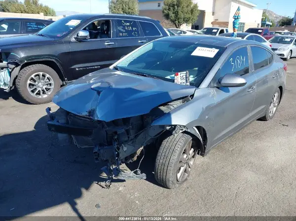 KMHD84LF5HU241828 2017 HYUNDAI ELANTRA - Image 2