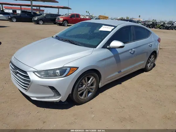 KMHD84LF5HU245927 2017 HYUNDAI ELANTRA - Image 2