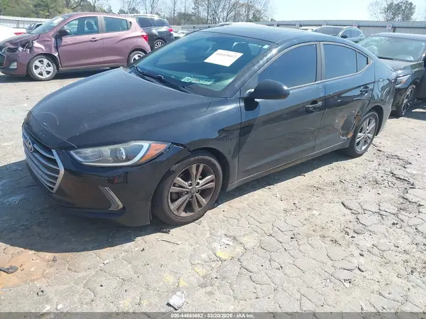 KMHD84LF5HU246981 2017 HYUNDAI ELANTRA - Image 2