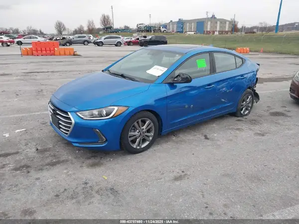 KMHD84LF5HU249301 2017 HYUNDAI ELANTRA - Image 2