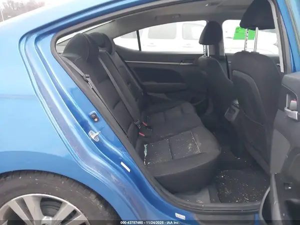 KMHD84LF5HU249301 2017 HYUNDAI ELANTRA - Image 8