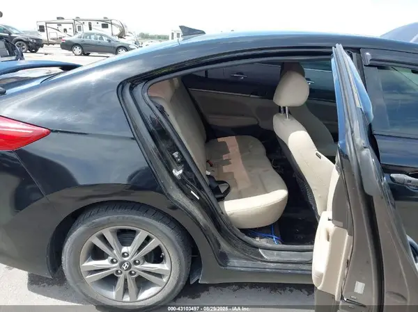 KMHD84LF5HU249928 2017 HYUNDAI ELANTRA - Image 8