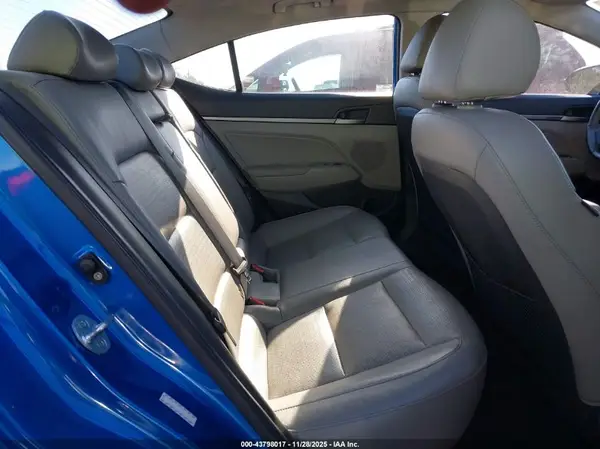 KMHD84LF5HU263926 2017 HYUNDAI ELANTRA - Image 8
