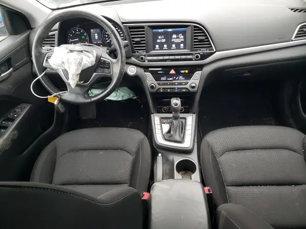 KMHD84LF5HU270245 2017 HYUNDAI ELANTRA - Image 8
